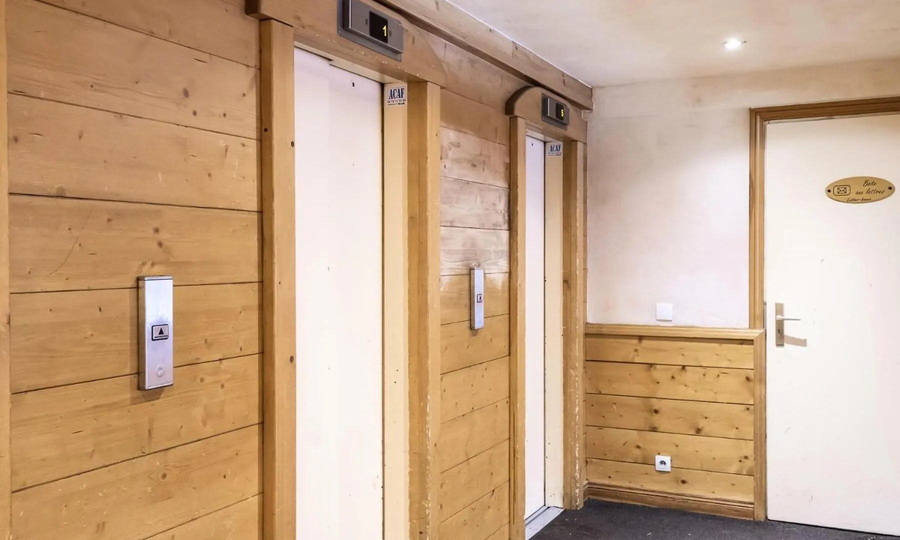 Residence Roche Blanche - Val Thorens Location: Studio Renove Pour Deux Personnes Mae-9121 アパート